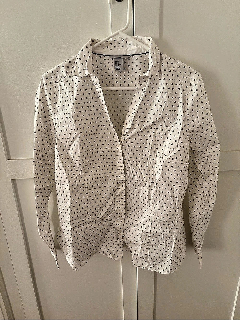 H&M Geometric Button Down in White & Black Size Medium